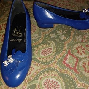 Tictactoes 7 wide W blue leather low heels flats shoes flower